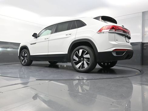 Used 2024 Volkswagen Atlas Cross Sport SE AWD/4WD image 27