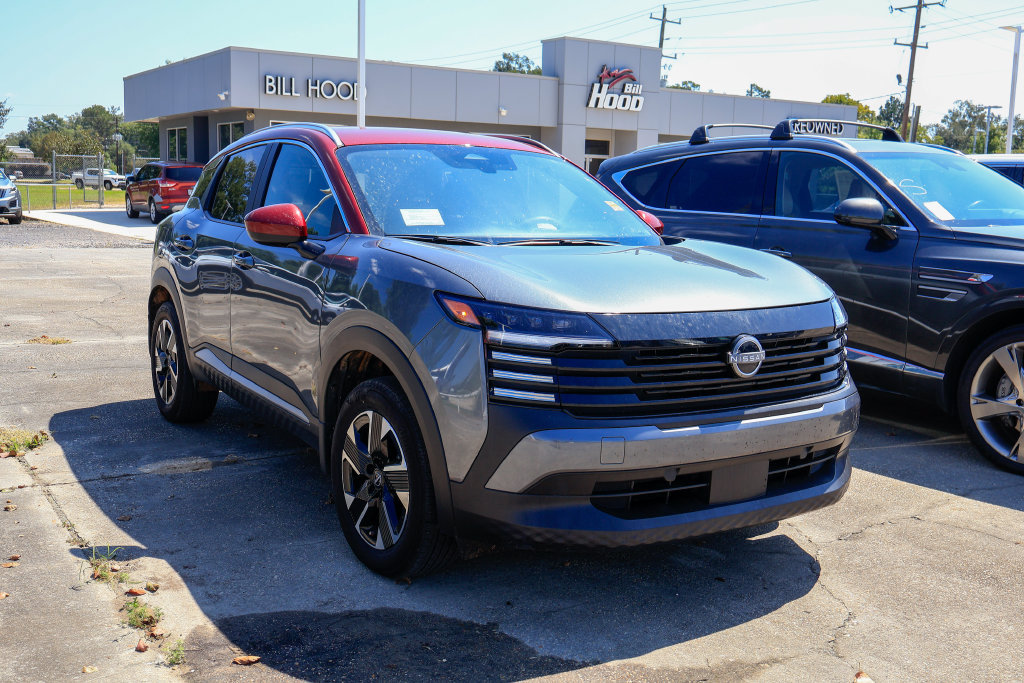 Used 2026 Nissan Kicks SV AWD/4WD image 4