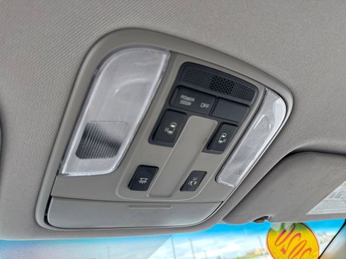 Used 2020 Kia Sedona LX FWD image 27