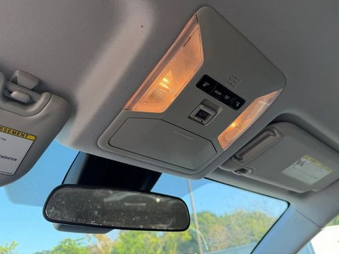Used 2020 Toyota RAV4 XLE FWD image 23