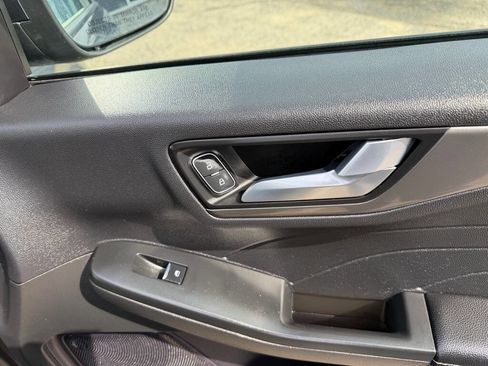 Used 2024 Ford Escape SE w/ Class II Trailer Tow Package image 51