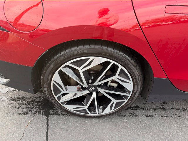 Used 2024 Hyundai Ioniq 6 SEL AWD/4WD image 2