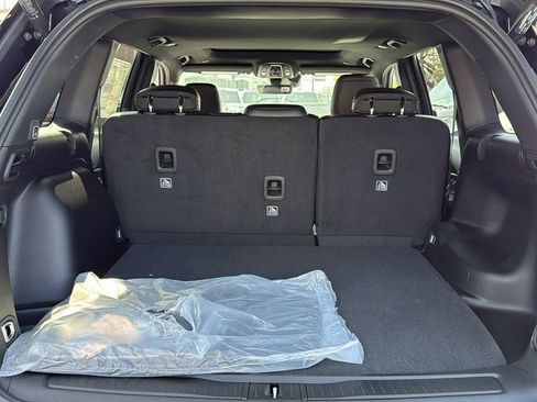 New 2025 Jeep Grand Cherokee Altitude image 9