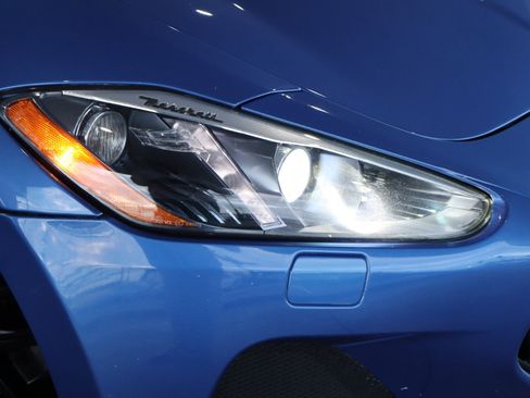 Used 2018 Maserati GranTurismo Sport image 5