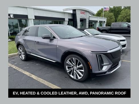 Used 2025 Cadillac Lyriq Luxury w/ LPO, Floor Liner Package AWD/4WD image 1