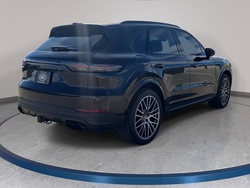 Used 2023 Porsche Cayenne Platinum Edition AWD/4WD image 6