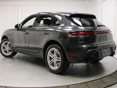 Certified 2025 Porsche Macan image 3