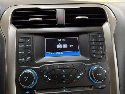 Used 2018 Ford Fusion S image 37