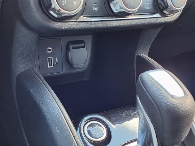 Used 2021 Nissan Versa SV FWD image 12