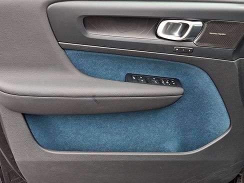 Certified 2023 Volvo XC40 Recharge Ultimate AWD/4WD image 13
