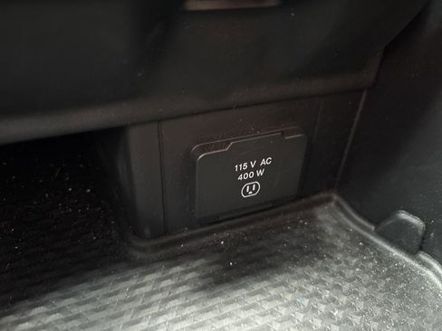 Used 2023 RAM 1500 Laramie image 35