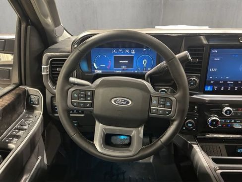 New 2026 Ford F250 Lariat w/ Black Appearance Package AWD/4WD image 13