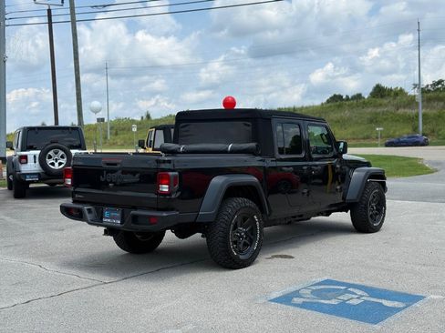 Used 2020 Jeep Gladiator Sport w/ Quick Order Package 24S AWD/4WD image 7