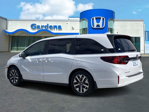 New 2026 Honda Odyssey EX-L image 4