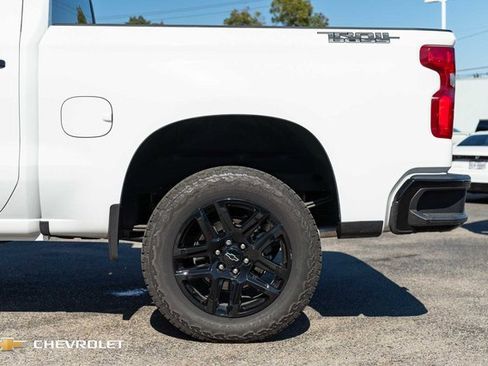 Used 2025 Chevrolet Silverado 1500 LT Trail Boss w/ Dark Appearance Package image 11