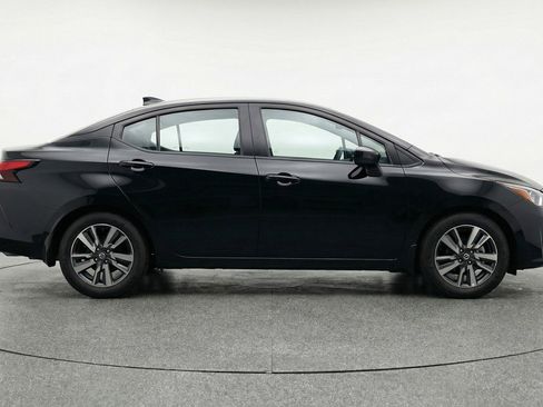 Used 2025 Nissan Versa SV image 11