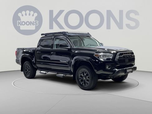 Used 2023 Toyota Tacoma SR5 AWD/4WD image 22