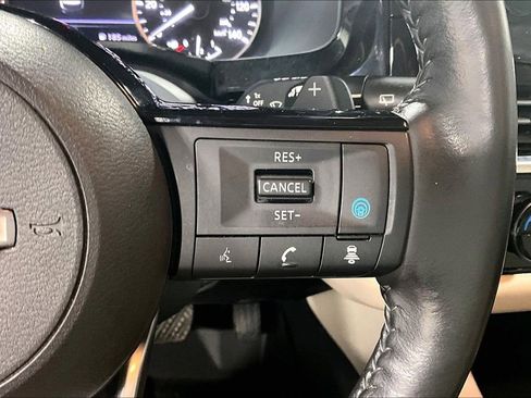 Used 2023 Nissan Pathfinder SL w/ SL Premium Package image 25