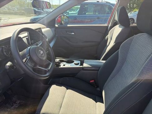 Used 2022 Nissan Rogue SV AWD/4WD image 7