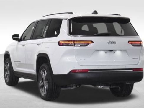 New 2025 Jeep Grand Cherokee L Limited w/ Luxury Tech Group II image 7
