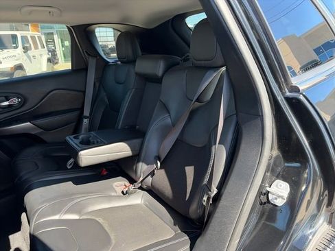 Used 2020 Jeep Cherokee Latitude Plus w/ Cold Weather Group image 26