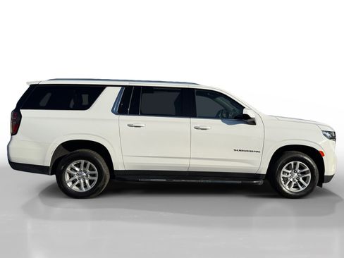 Used 2023 Chevrolet Suburban LT image 6