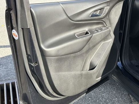 Used 2020 Chevrolet Equinox LT image 15