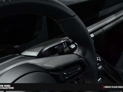 Used 2025 Porsche 911 Carrera GTS image 30