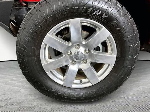 Used 2015 Jeep Wrangler Unlimited Sahara w/ Connectivity Group image 31