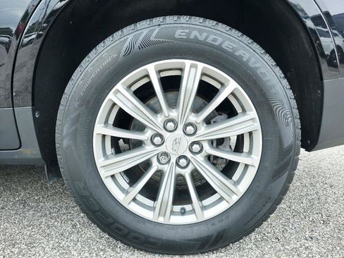 Used 2018 Cadillac XT5 Luxury w/ Driver Awareness Package AWD/4WD image 9