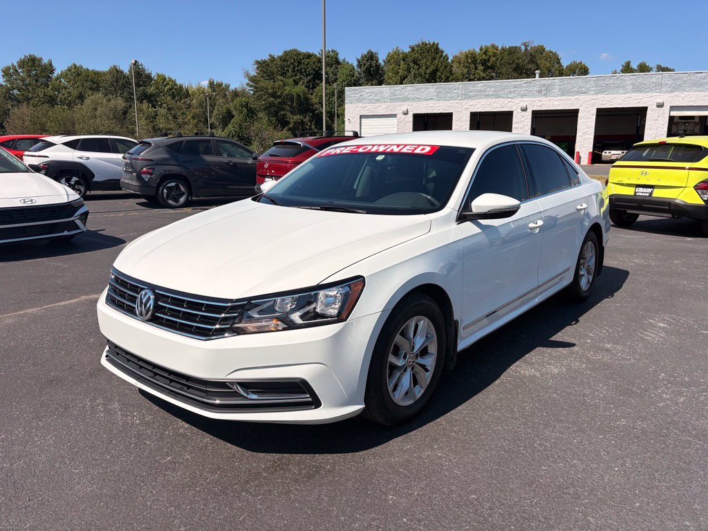 Used 2016 Volkswagen Passat 1.8T S FWD image 3