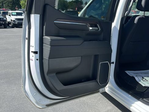 Used 2023 GMC Sierra 1500 SLT w/ SLT Convenience Package AWD/4WD image 18