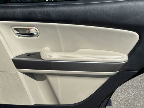 Used 2012 MAZDA CX-9 Grand Touring w/ Moonroof & Bose Audio Pkg image 16