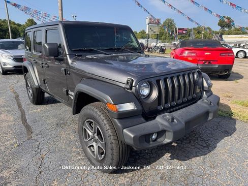 Used 2018 Jeep Wrangler Unlimited Sport S AWD/4WD image 4