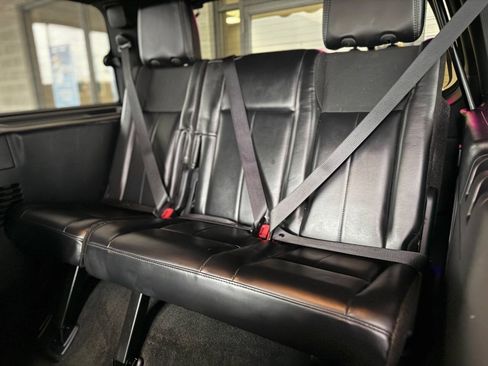 Used 2016 Ford Expedition Platinum AWD/4WD image 35