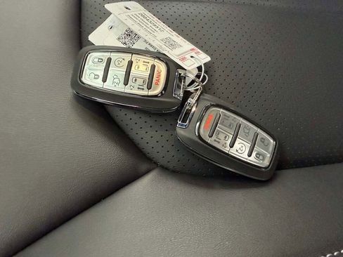 New 2026 Chrysler Voyager LX image 30