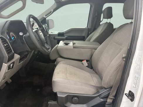 Used 2017 Ford F150 XLT w/ Trailer Tow Package image 8