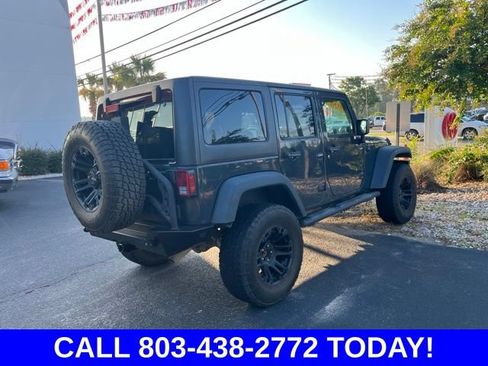 Used 2016 Jeep Wrangler Unlimited Rubicon w/ Connectivity Group AWD/4WD image 3