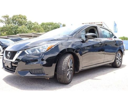 Used 2021 Nissan Versa SV image 14