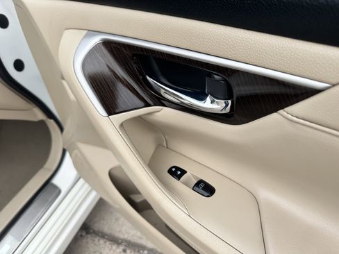 Used 2014 Nissan Altima 3.5 SL w/ Technology Package image 33