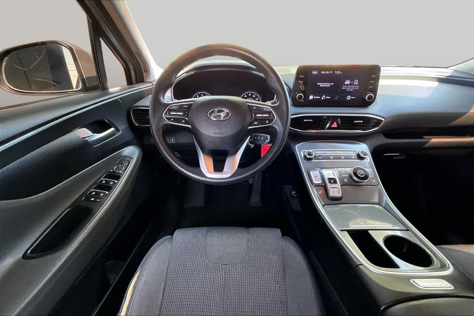 Used 2021 Hyundai Santa Fe SE FWD image 6