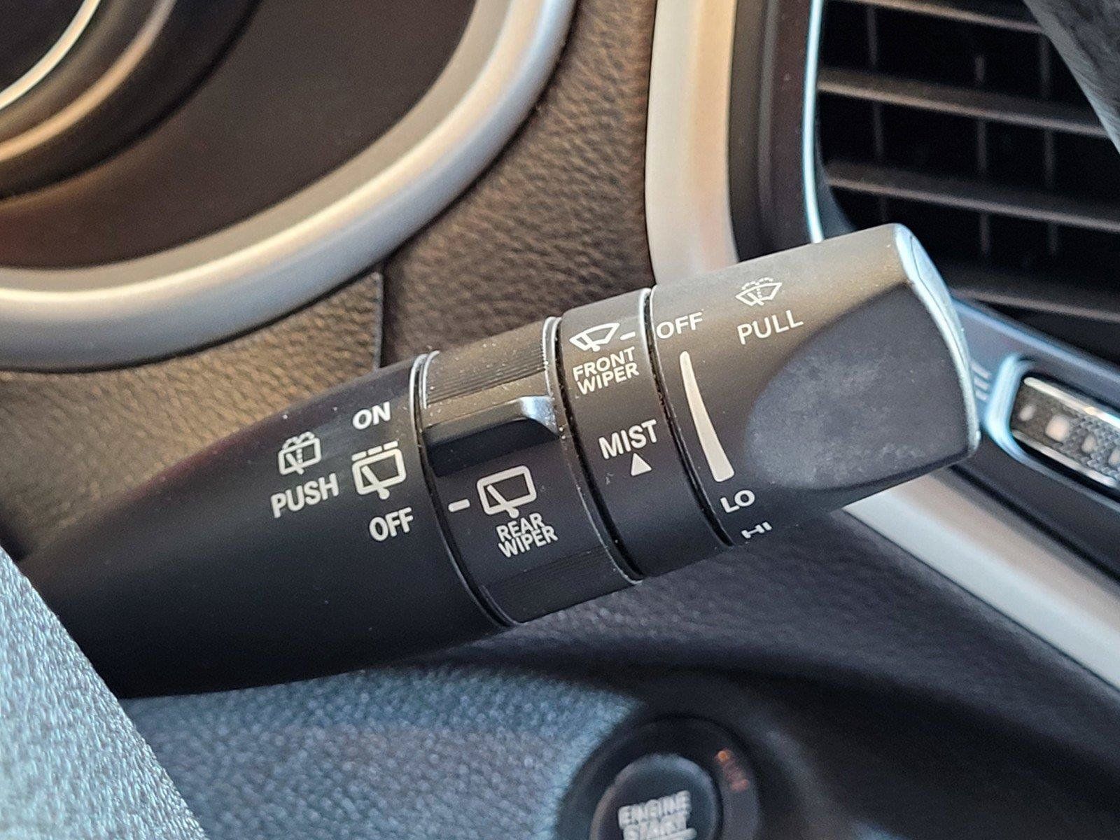 Used 2018 Jeep Cherokee Trailhawk w/ Comfort/Convenience Group AWD/4WD image 33