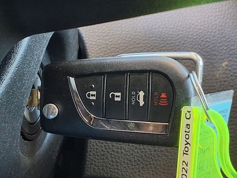 Used 2022 Toyota Corolla LE image 14