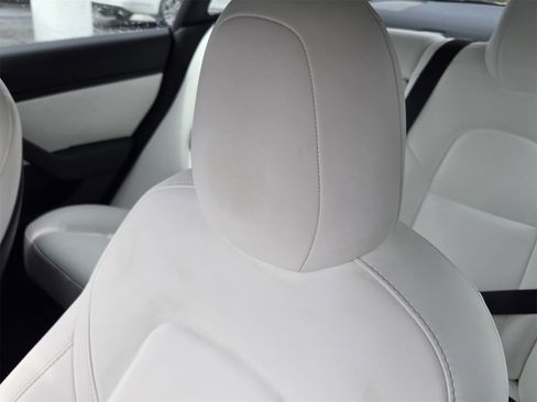 Used 2021 Tesla Model 3 Standard Range Plus image 21