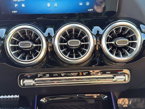 New 2026 Mercedes-Benz GLA 35 AMG 4MATIC image 23