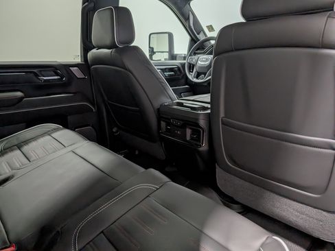 Used 2026 GMC Sierra 2500 AT4X AWD/4WD image 18