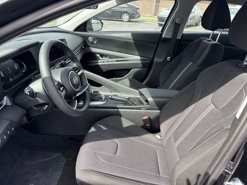 New 2026 Hyundai Elantra SE FWD image 10