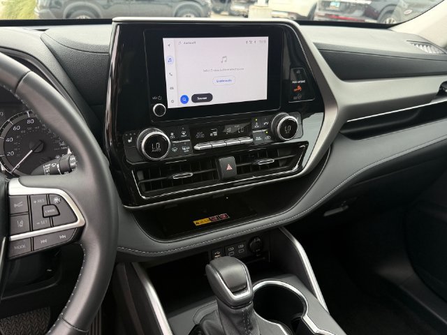 Used 2026 Toyota Highlander XLE AWD/4WD image 17