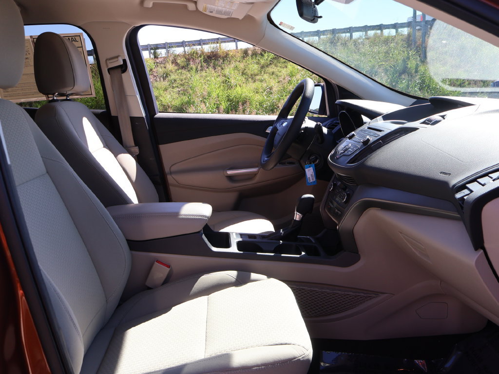 Used 2017 Ford Escape SE FWD image 8