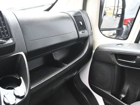 Used 2019 RAM ProMaster 2500 w/ Premium Appearance Group FWD image 13